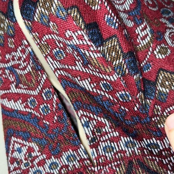 Simply Noelle longer length top in burgundy with open sleeve detailing size S - Picture 8 of 11